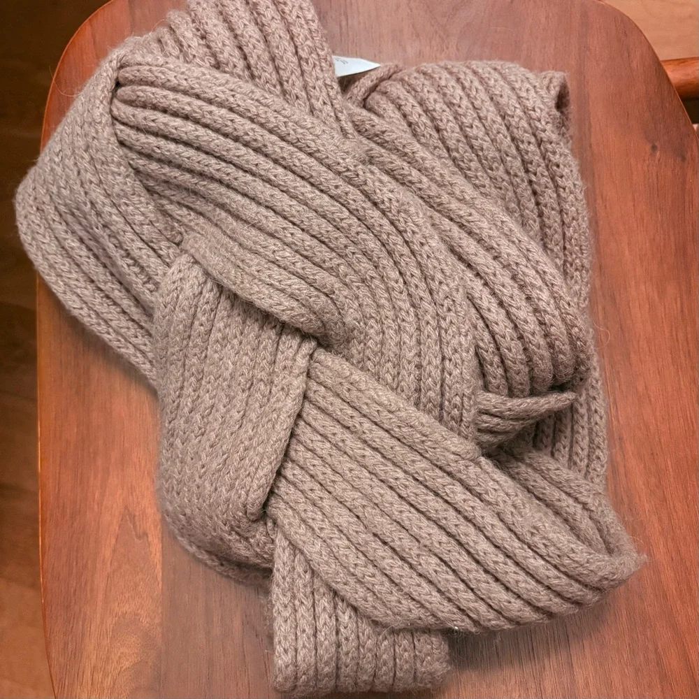 Comptoir des Cotonniers Cable Knit Infinity Scarf
